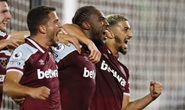 Thắng tưng bừng Leicester, West Ham soán ngôi đầu bảng Ngoại hạng
