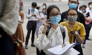 Đến phường xin giấy đi đường vì ở nhà chán quá