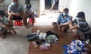 6 đối tượng “thủ” 100 bộ bài để đánh bạc trong lúc giãn cách