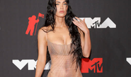 Minh tinh Megan Fox lại “mặc như không” trên thảm đỏ