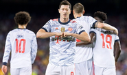 Lewandowski thăng hoa, Bayern Munich nhấn chìm Barcelona ở Nou Camp