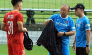 Đội tuyển Việt Nam đội mưa rèn luyện trước trận đại chiến với tuyển Trung Quốc