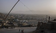Thủ đô Kabul hứng rốc-két, Taliban đứng trước phép thử khó