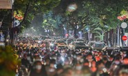 Biển người đi chơi Trung thu ở Hà Nội: Tiềm ẩn nguy cơ lây lan dịch bệnh