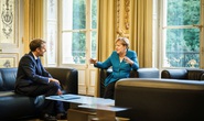 Bà Merkel ra đi, cơ hội vàng cho tổng thống Pháp?