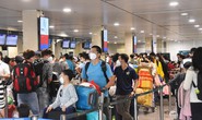 Người dân đổ xô về quê đón Tết