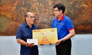 Mai Vàng nhân ái thăm nhạc sĩ Hồ Văn Thành và nghệ sĩ múa Nguyễn Kiều Dung