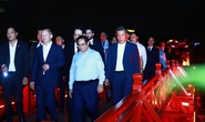 Thủ tướng Đức - Việt Nam đi dạo hồ Gươm, thăm đền Ngọc Sơn
