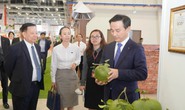Ngày hội mua sắm không dùng tiền mặt ở Bình Dương