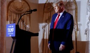 Vừa tuyên bố tranh cử, “vận rủi” đeo bám ông Donald Trump
