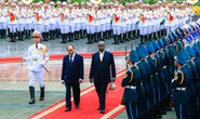 Chủ tịch nước Nguyễn Xuân Phúc đón, hội đàm với Tổng thống Uganda