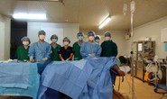 Bệnh viện dã chiến mũ nồi xanh Việt Nam đại phẫu cứu sống 2 bệnh nhân