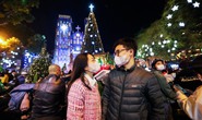 Chưa đến Giáng sinh, hàng ngàn người đổ về Nhà thờ Lớn Hà Nội