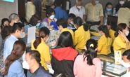 Người dân TP HCM đổ xô mua vàng ngày Thần tài, giá vàng SJC tăng vọt
