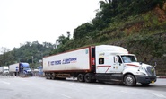 Ngày đầu dừng nhận hàng hoa quả, gần 2.300 xe container vẫn ùn ứ ở Lạng Sơn