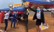Xôn xao clip chạy tụt quần để được cọc đất ở Bình Phước