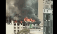 CLIP: Cháy lớn ở một tòa nhà trung tâm TP HCM