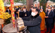 Chủ tịch Quốc hội dâng hương tại Hoàng thành Thăng Long