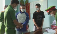 Mang hung khí đi trả thù cho em họ, 2 thanh niên bị bắt về tội giết người