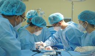 Tình mẫu tử ca ghép thận mẹ cho con trai