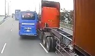 Hú vía cú tạt đầu của xe buýt vào xe đầu kéo trên Xa lộ Hà Nội