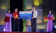Trao 10.000 lá cờ Tổ quốc cho ngư dân Phú Yên