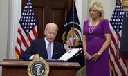 Tổng thống Joe Biden ký luật kiểm soát súng đạn