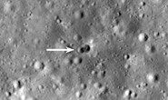 NASA chụp được Mặt Trăng thủng lỗ: Nghi do tên lửa Trung Quốc