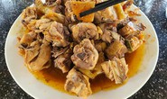 Lủng nồi với gà kho mắm thơm