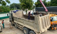 CSGT xử phạt, cắt bỏ phần thùng xe cơi nới quá tải, quá khổ