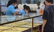 Giá vàng hôm nay 1-7: Giới đầu cơ chốt lời, vàng lao xuống dốc