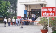 Mở lại phiên xét xử “Tịnh thất Bồng Lai”: Liên tục giải tán đám đông vây quanh tòa