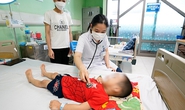 Uống vitamin D dài ngày hai anh em 18 tháng và 3 tuổi ngộ độc, suy thận cấp