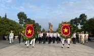 Lãnh đạo TP HCM, Quân Khu 7 tưởng niệm các anh hùng liệt sĩ