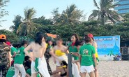 Nhóm nữ du khách cởi áo ngực chơi team building ở bãi biển: Làm bản tường trình, xin lỗi