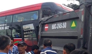 Đồng Nai: Ôtô tải móp đầu sau cú bẻ lái trước xe khách, tài xế nhập viện