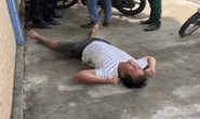 CLIP: Gây tai nạn xong, người đàn ông có hành động kỳ lạ