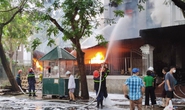 Một cảnh sát PCCC bị bỏng khi chữa cháy tại căn biệt thự