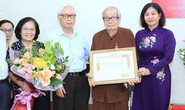 Trao Huy hiệu 85 tuổi Đảng cho đảng viên lão thành 100 tuổi