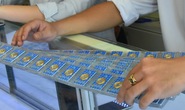 Giá vàng hôm nay 17-8: Giá dầu thô “bốc hơi”, vàng tiếp tục lao dốc