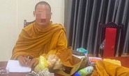 Giả nhà sư đi khất thực, lập sổ sách nhận tiền từ nhà hảo tâm