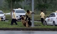 Sa thải nhóm tài xế taxi đánh đồng nghiệp tại sân bay Phú Quốc