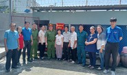 Sáng cuối tuần ngập niềm vui ở khu nhà trọ