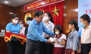30 học sinh ở Quảng Nam nhận món quà ý nghĩa đầu năm học mới