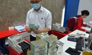 Nên siết hay nới room tín dụng?