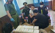 Bắt 3 đối tượng mang theo súng vận chuyển 30 kg ma túy đá
