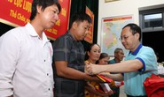 Đoàn đại biểu TP HCM thăm và động viên cán bộ, chiến sĩ Nhà Giàn DK 1/10, đảo Thổ Chu