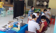 TP HCM: Đi từng ngõ, gõ từng nhà thuyết phục người dân tiêm vắc-xin Covid-19