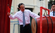 Bí thư Thành uỷ TP HCM đánh trống khai giảng năm học mới