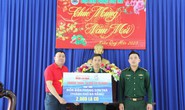 “Tự hào cờ Tổ quốc” động viên tinh thần ngư dân, chiến sĩ biên phòng tại Đà Nẵng
